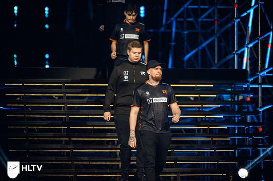 2025王者荣耀KPL年度总决赛门票瞬间售罄引发热议